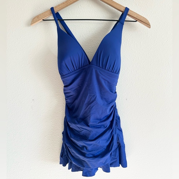 NEW La Blanca Island Goddess Skirted One Piece Swimsuit Size 4 - Picture 3 of 8